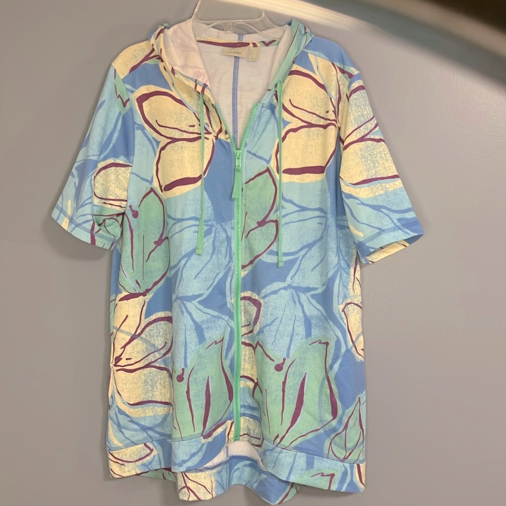 LOGO LOUNGE WOMENS TOP SIZE M